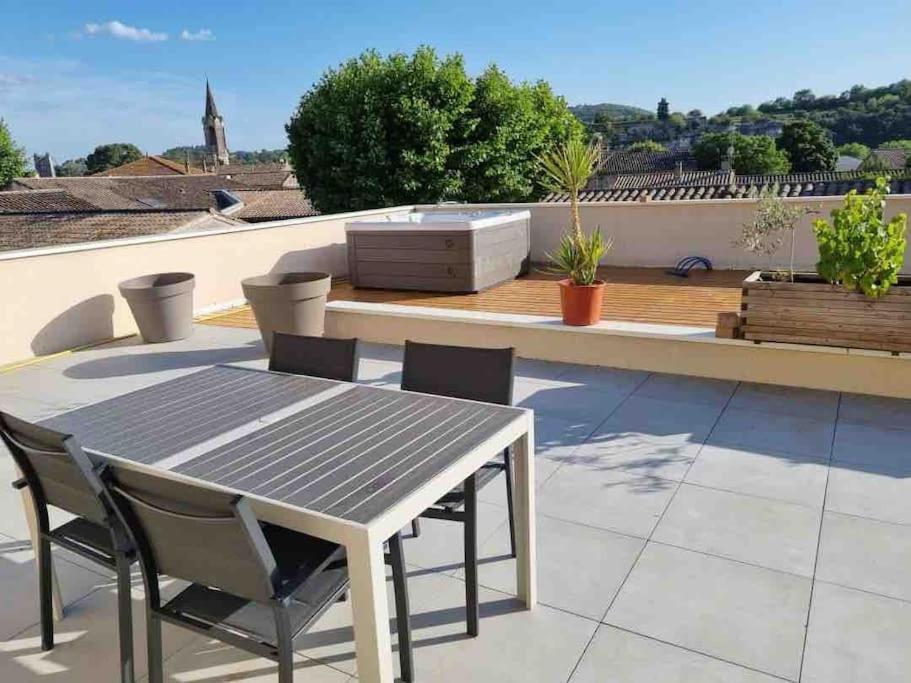 Appartement Neuf Avec Spa Saint-Martin-dʼArdèche Extérieur photo