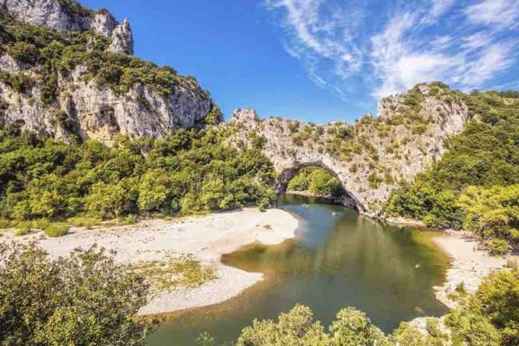 Appartement Neuf Avec Spa Saint-Martin-dʼArdèche Extérieur photo